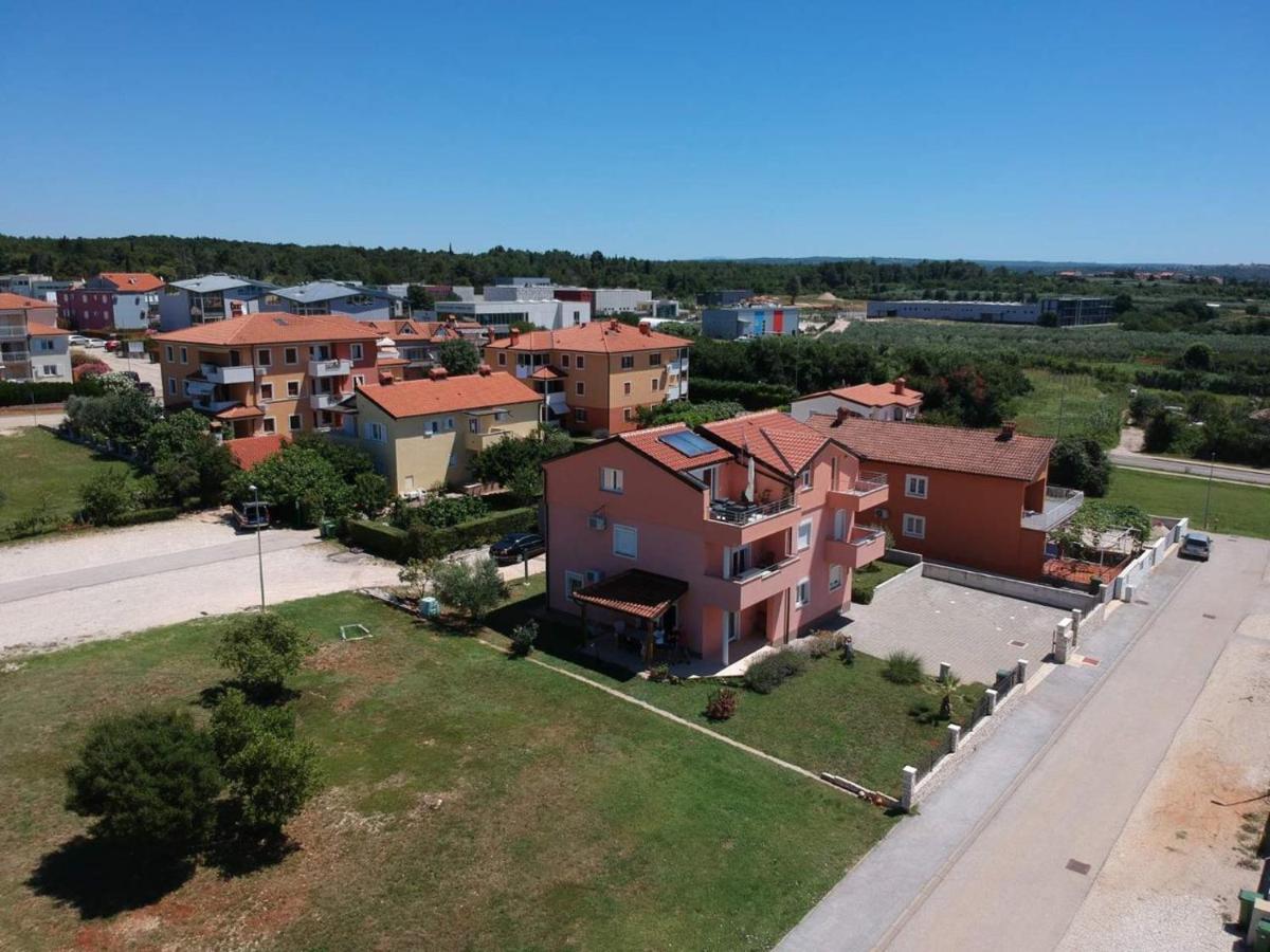 Guest House Gloria Novigrad Istria Extérieur photo