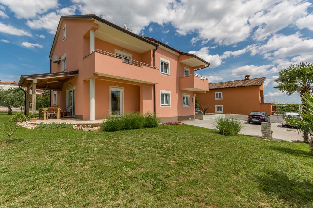 Guest House Gloria Novigrad Istria Extérieur photo