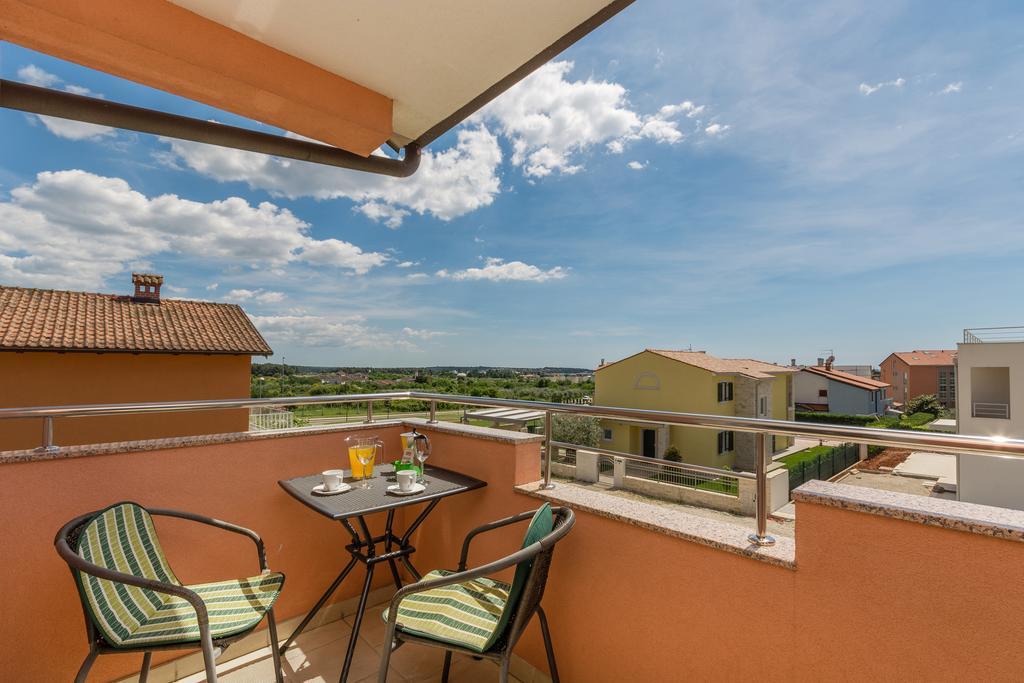 Guest House Gloria Novigrad Istria Extérieur photo